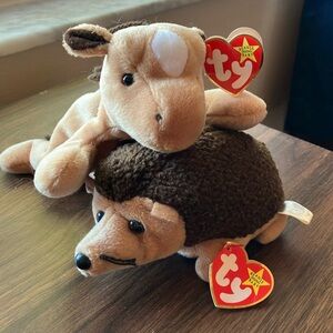 Adorable set of two beanie babies stuffed animals, new with tags!